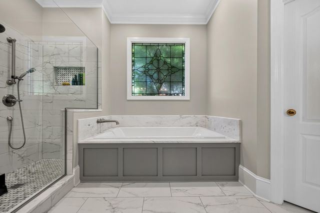 2421 HALLE PKY, Collierville, TN 38017