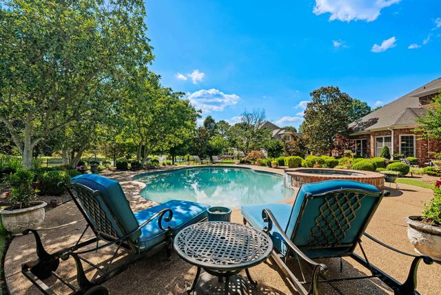 2421 HALLE PKY, Collierville, TN 38017