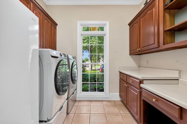 2421 HALLE PKY, Collierville, TN 38017