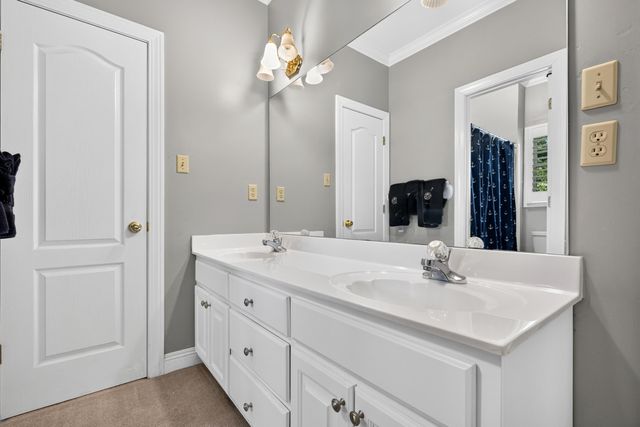 2421 HALLE PKY, Collierville, TN 38017