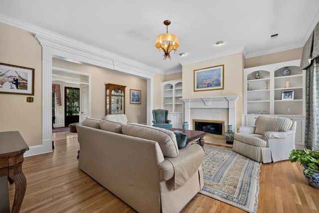 2421 HALLE PKY, Collierville, TN 38017
