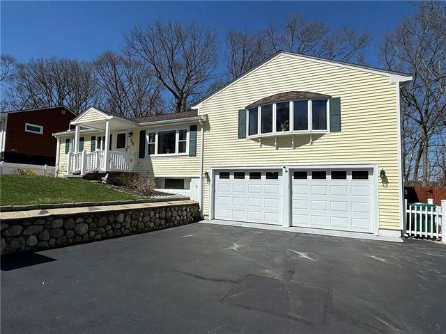 366 Aylsworth Avenue, Woonsocket, RI 02895