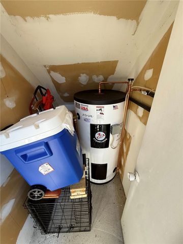 366 Aylsworth Avenue, Woonsocket, RI 02895