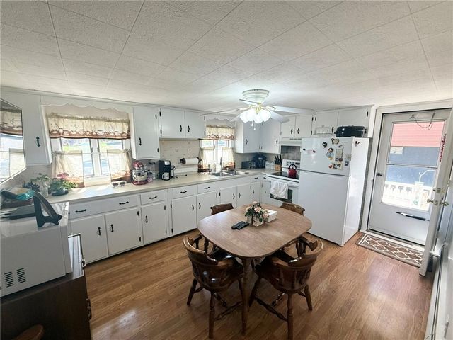 366 Aylsworth Avenue, Woonsocket, RI 02895