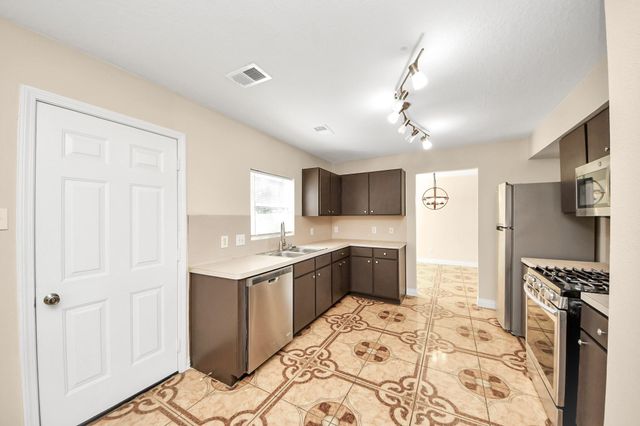 1423 Seafield Drive, Channelview, TX 77530