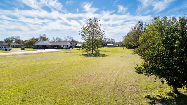 4496 Country Dr, Bourg, LA 70343