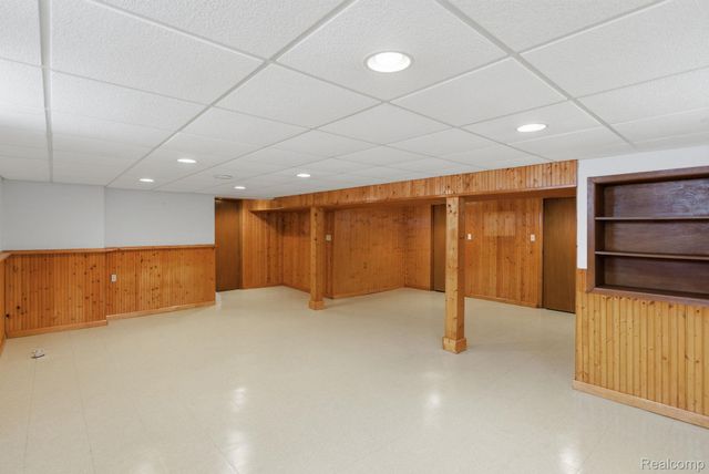 26062 Elsinore, Redford Charter Township, MI 48239