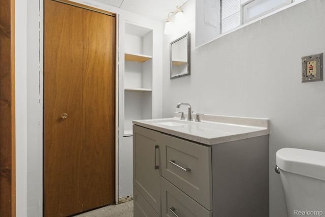 26062 Elsinore, Redford Charter Township, MI 48239