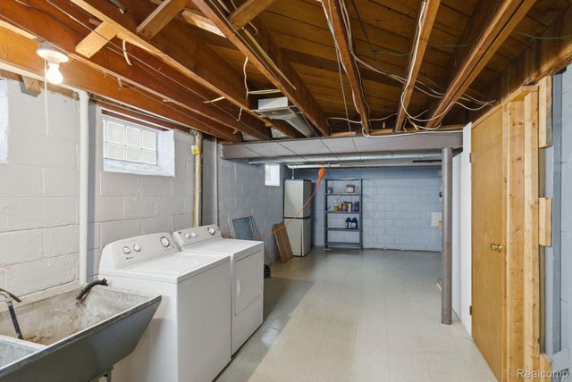 26062 Elsinore, Redford Charter Township, MI 48239