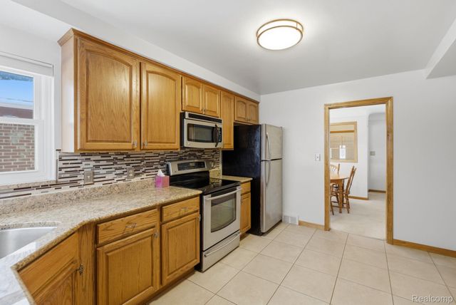 26062 Elsinore, Redford Charter Township, MI 48239