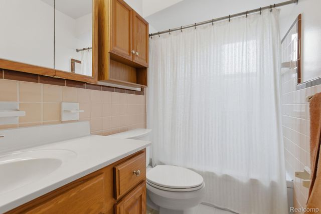 26062 Elsinore, Redford Charter Township, MI 48239