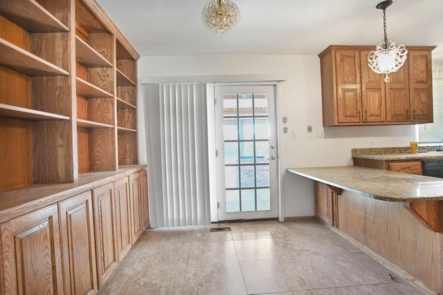 137 Detroit Avenue, Levelland, TX 79336