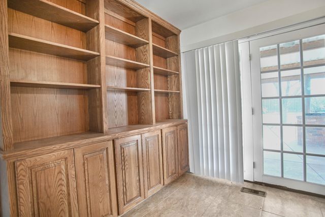 137 Detroit Avenue, Levelland, TX 79336