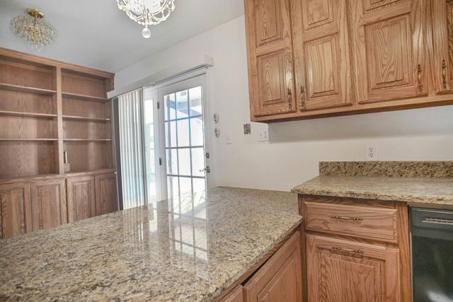 137 Detroit Avenue, Levelland, TX 79336