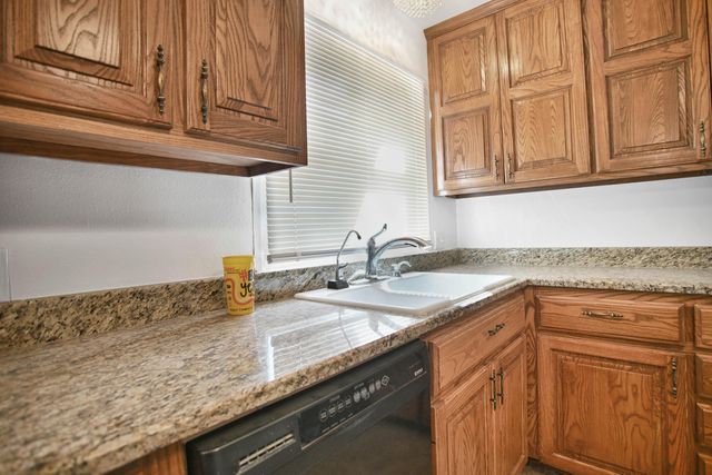 137 Detroit Avenue, Levelland, TX 79336