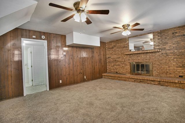 137 Detroit Avenue, Levelland, TX 79336