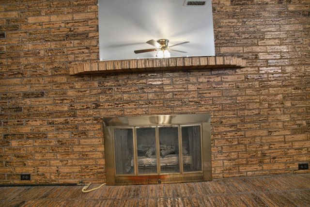 137 Detroit Avenue, Levelland, TX 79336