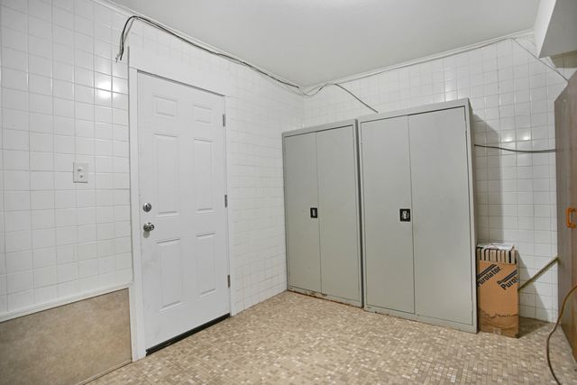 137 Detroit Avenue, Levelland, TX 79336