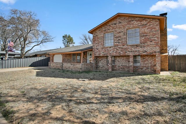 137 Detroit Avenue, Levelland, TX 79336