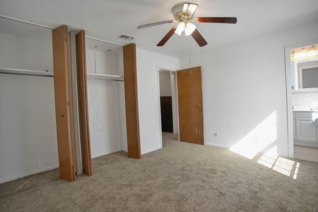 137 Detroit Avenue, Levelland, TX 79336