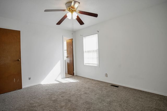 137 Detroit Avenue, Levelland, TX 79336