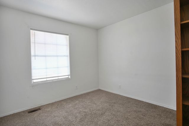 137 Detroit Avenue, Levelland, TX 79336