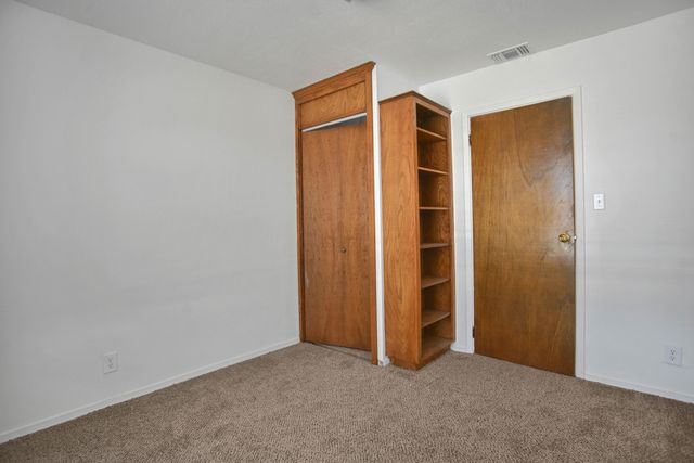 137 Detroit Avenue, Levelland, TX 79336