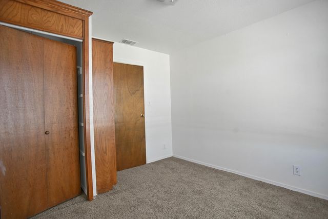 137 Detroit Avenue, Levelland, TX 79336