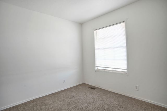 137 Detroit Avenue, Levelland, TX 79336