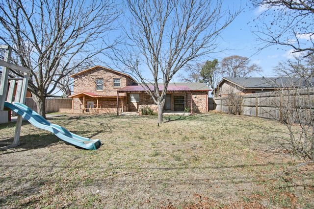 137 Detroit Avenue, Levelland, TX 79336