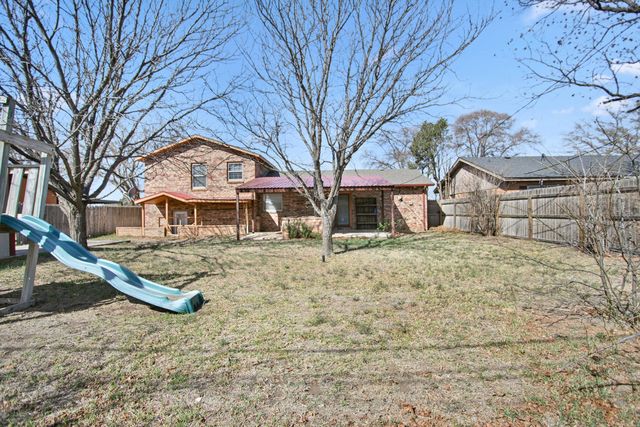 137 Detroit Avenue, Levelland, TX 79336