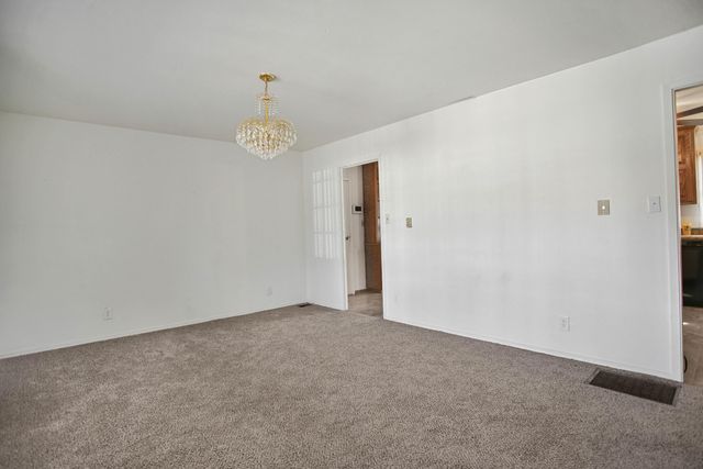 137 Detroit Avenue, Levelland, TX 79336