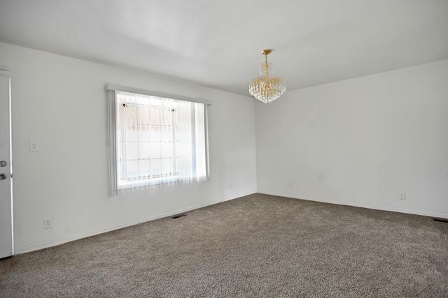 137 Detroit Avenue, Levelland, TX 79336