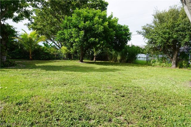 5211 Tower DR, Cape Coral, FL 33904