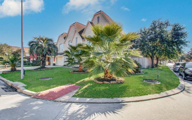 6423 Oakmont Creek Drive, Spring, TX 77379