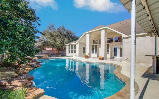 6423 Oakmont Creek Drive, Spring, TX 77379