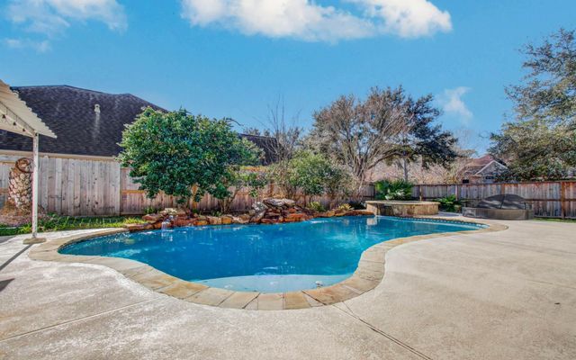 6423 Oakmont Creek Drive, Spring, TX 77379