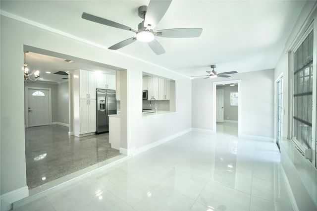917 SE 15th Court, Deerfield Beach, FL 33441