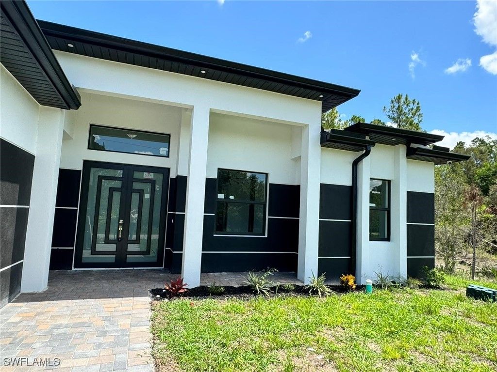 1247 Earnest ST E, Lehigh Acres, FL 33974