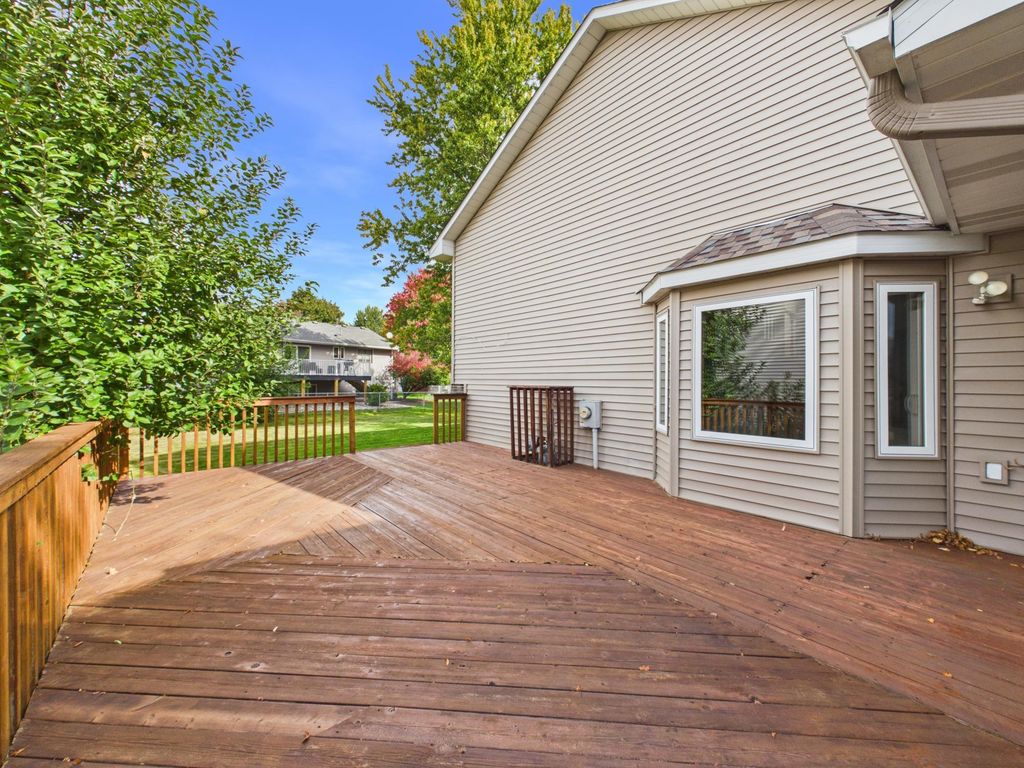 1083 98th Avenue NE, Blaine, MN 55434 — photo 4