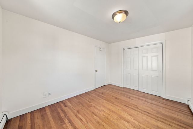 166 Raymond St 166, Cambridge, MA 02140