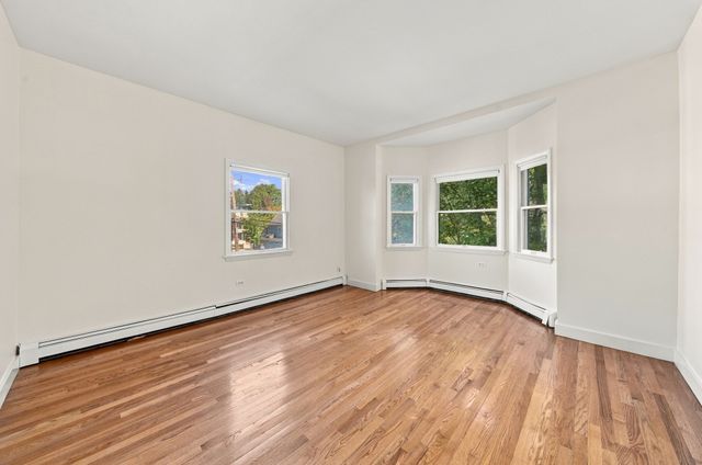 166 Raymond St 166, Cambridge, MA 02140