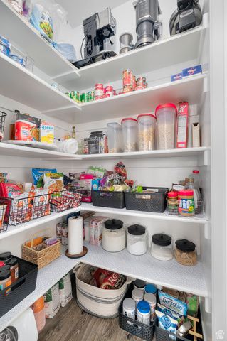 621 S SUGAR PINE DR, Layton, UT 84041