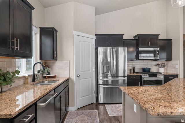 621 S SUGAR PINE DR, Layton, UT 84041