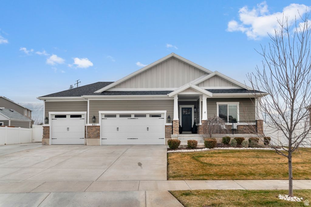 621 S SUGAR PINE DR, Layton, UT 84041
