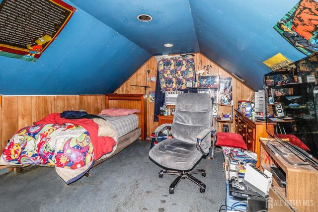 13 Meade Street, Sewaren, NJ 07077