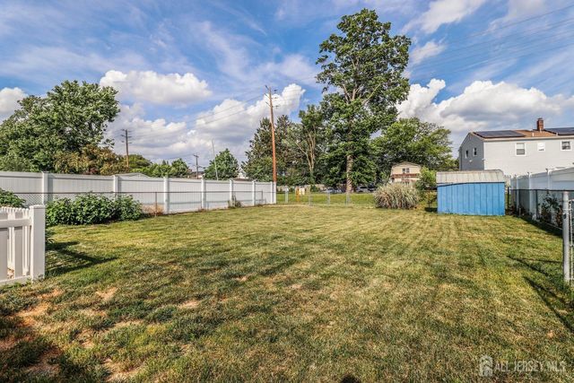 13 Meade Street, Sewaren, NJ 07077