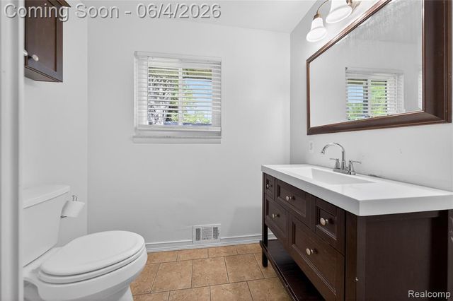 760 Heights Road Road, Lake Orion, MI 48362