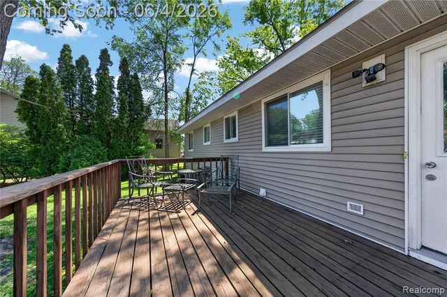 760 Heights Road Road, Lake Orion, MI 48362