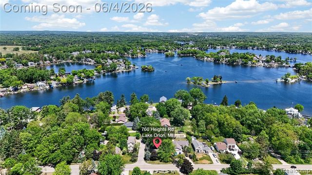 760 Heights Road Road, Lake Orion, MI 48362